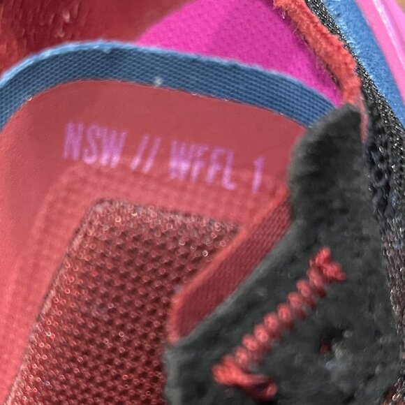 Nike Waffle One women's size 8 black/navy blue/purple sneakers - Picture 7 of 7